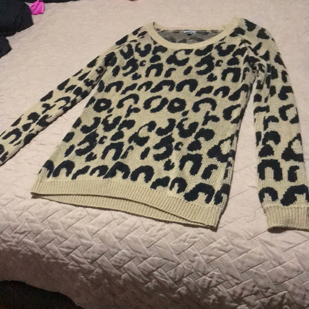 Cheetah print knit sweater